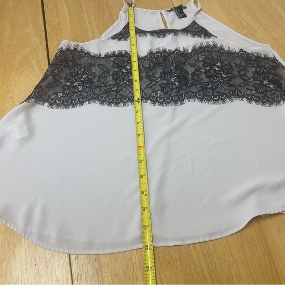 Tank Top Ivory with Black Lace Flowy Top Size Small Forever 21 - Picture 9 of 9